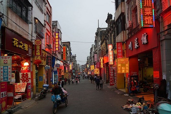 臺(tái)山休閑零食店連鎖加盟如何？利潤(rùn)高不高？