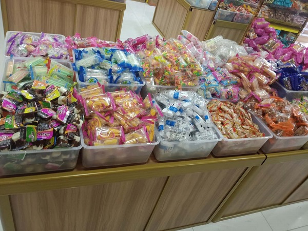 零食店貨架如何保養(yǎng)？有哪些注