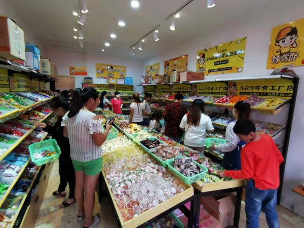 自己開(kāi)一家30平米的零食店，如何選擇合適的貨架？